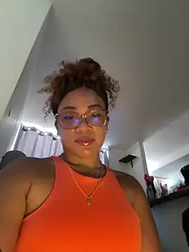 ashley Tompson1 online show from April 21, 12:45 pm