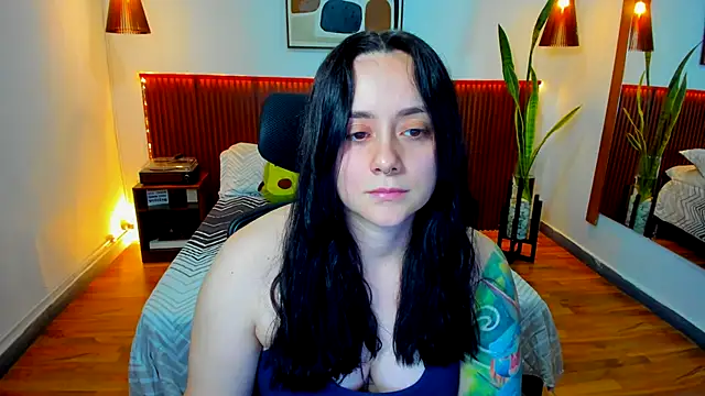 KatherineBond online show from November 19, 8:20 pm