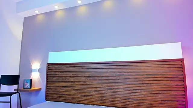 Adelehottman online show from March 3, 2:23 pm