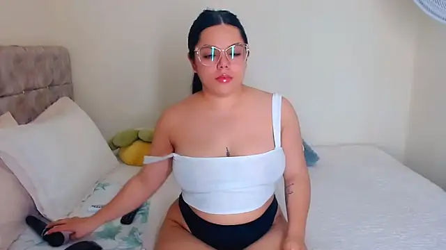 Sara-04 online show from October 18, 12:03 am