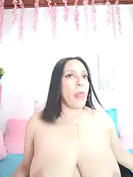 ariana lavoie- online show from March 24, 10:26 pm