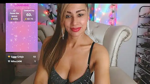 Isabelhot1 online show from December 3, 10:56 pm