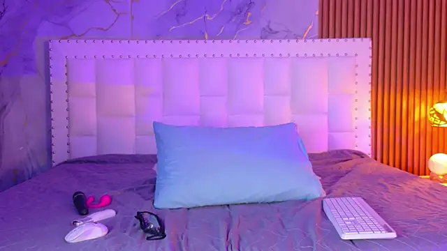 indianschoolgirl online show from April 15, 7:58 pm