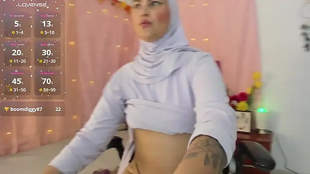 AishaAmin  online show from February 6, 12:41 pm