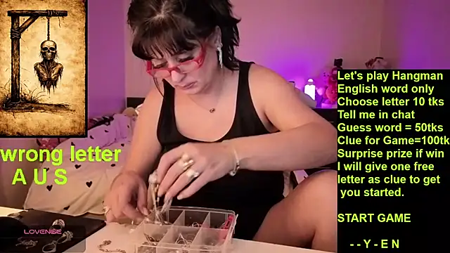 YourDreamLoverr online show from January 18, 12:18 am