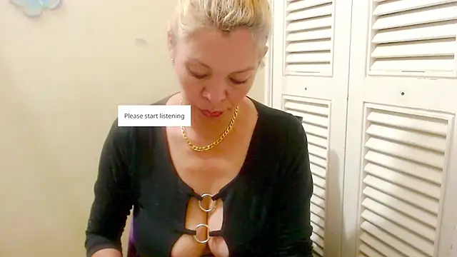 electra-mommy online show from September 17, 8:18 pm