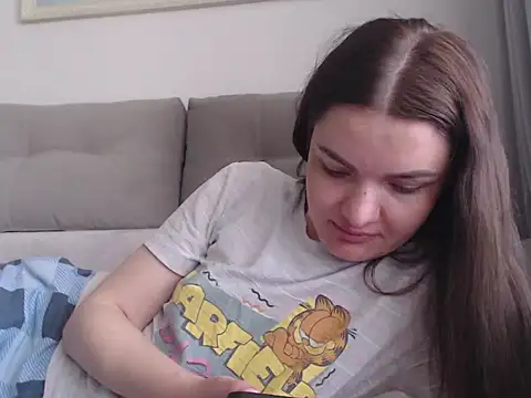  JustmeHere  online show from April 11, 6:52 am