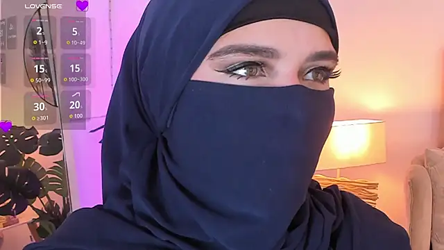 anna-henao online show from March 18, 12:48 am