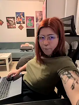 divine eve online show from December 5, 7:48 pm