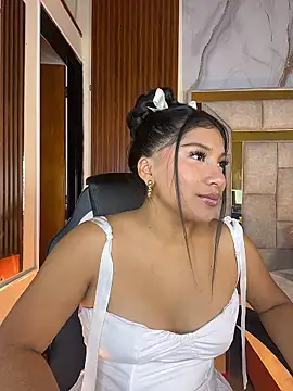 LinnaGardenia online show from January 7, 1:25 pm