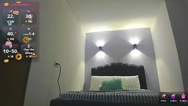 Sofia Clauss  online show from September 12, 3:29 am