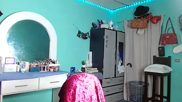 sensitive brunette online show from November 11, 12:06 am