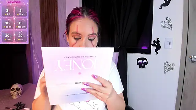 sweet--emily online show from October 31, 4:58 am