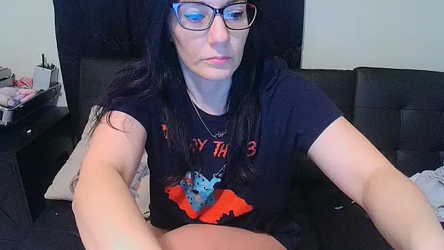 CrystalLakeXO online show from March 18, 6:07 am