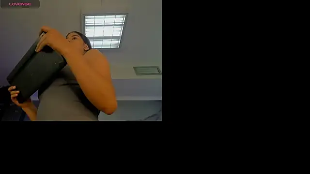 AnthonelaDuque online show from October 2, 11:59 am