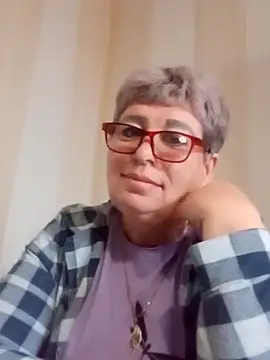 Snapshot of Lee_Nell chatting on September 15, 3:04 am Lee Nell online show from September 15, 3:04 am