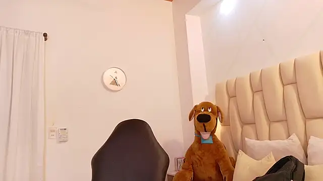 lia mariana online show from September 22, 2:43 am