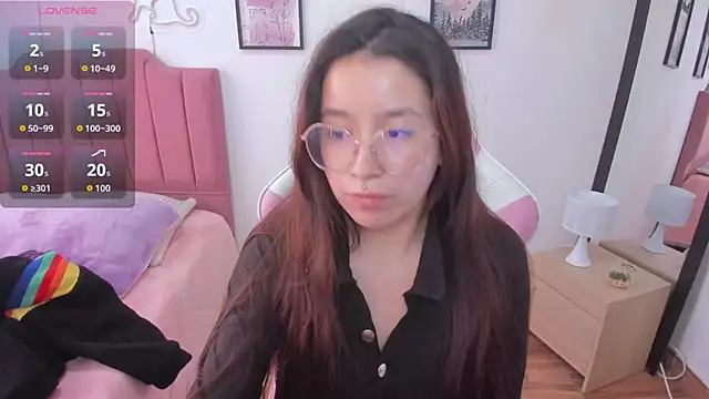 Amy joones online show from November 26, 1:56 pm