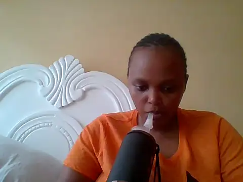 Snapshot of Sexxy-Shie chatting on September 28, 8:08 am Sexxy-Shie online show from September 28, 8:08 am