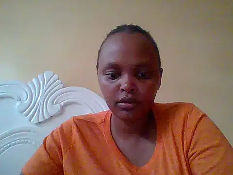 Snapshot of Sexxy-Shie chatting on September 13, 8:11 am Sexxy-Shie online show from September 13, 8:11 am