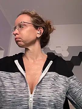 AnnikaRose online show from November 29, 12:31 pm