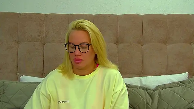 MariaNeumann online show from February 10, 6:33 pm