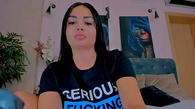 MichelleReys online show from September 30, 8:13 pm