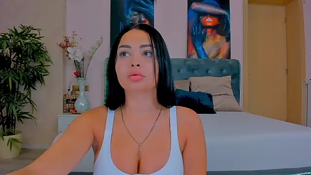 MichelleReys online show from September 12, 8:05 pm