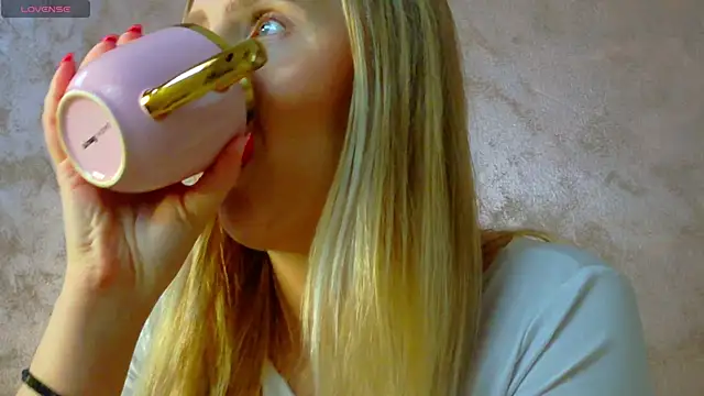 lexy a online show from February 16, 6:02 am