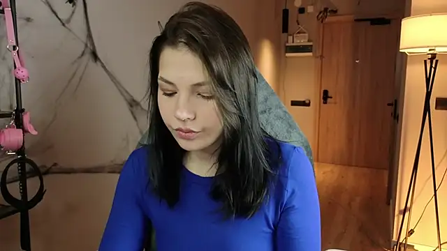 AnnaTrueno online show from November 5, 6:24 pm