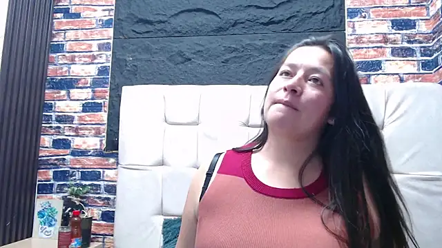 monickhot303av online show from February 25, 10:41 pm