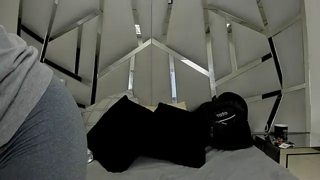 Catherinee69 x online show from April 9, 3:42 am