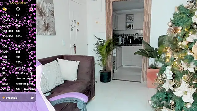 veronika naughty online show from December 18, 3:06 pm