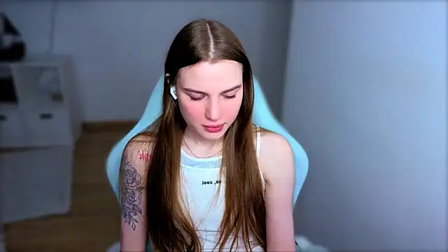 StellaLawless online show from February 4, 8:23 pm