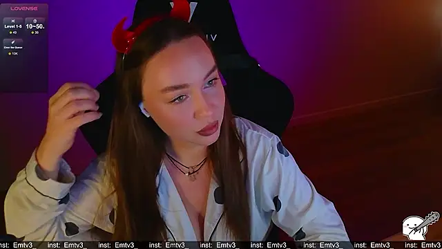 Emili1- online show from March 18, 11:59 am