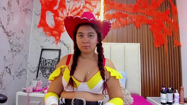 MADISON ROWAN1 online show from October 30, 4:37 am