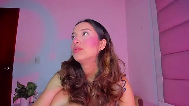 little-Emma online show from September 10, 3:17 am