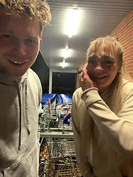 Snapshot of NickyGold_Official chatting on November 1, 6:45 pm NickyGold Official online show from November 1, 6:45 pm