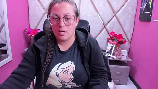 SaraThomso online show from November 28, 2:20 pm