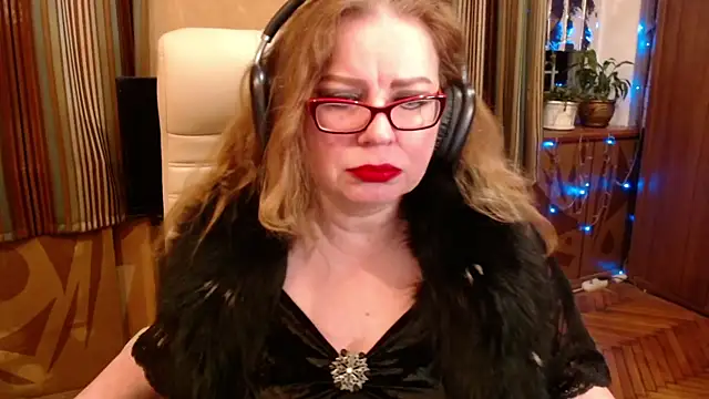 Miss Tress online show from December 20, 9:41 pm