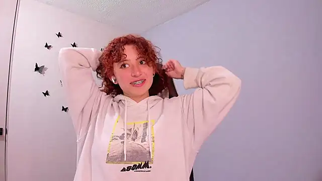 valentina 27 online show from March 17, 1:42 am