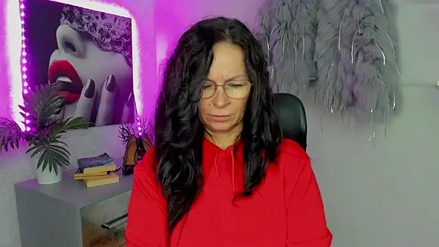 HelenLuxx online show from October 16, 5:54 am