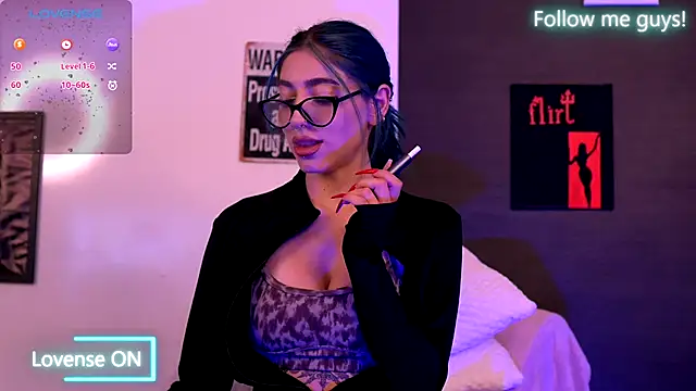 AriaVoss online show from September 18, 7:01 pm