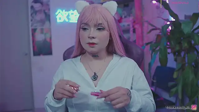 sensualkattt online show from September 12, 1:40 pm