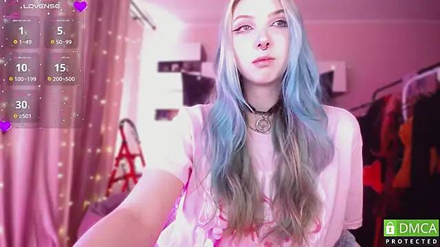 JustMeowGirl online show from April 8, 6:04 am