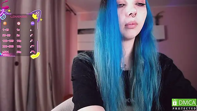 Snapshot of JustMeowGirl chatting on October 6, 4:40 am JustMeowGirl online show from October 6, 4:40 am