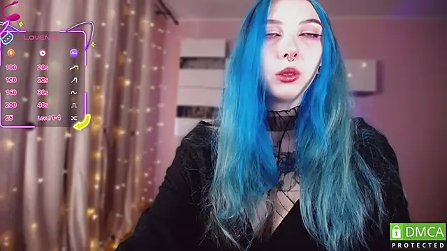 Snapshot of JustMeowGirl chatting on October 19, 4:14 am JustMeowGirl online show from October 19, 4:14 am