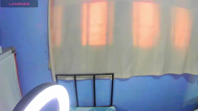 Snapshot of lynieh- chatting on October 16, 9:17 pm lynieh- online show from October 16, 9:17 pm