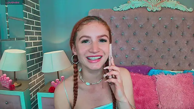 Snapshot of AdelaineBest chatting on September 26, 10:51 pm AdelaineBest online show from September 26, 10:51 pm