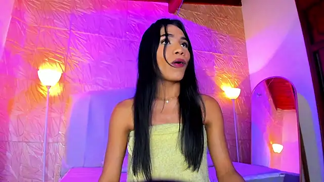 kimberly Gonzalez1 online show from April 15, 3:51 am